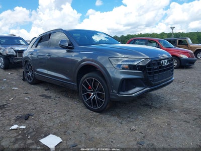 AUDI Q8 2020