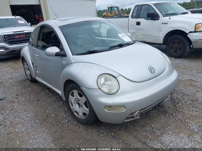 VOLKSWAGEN NEW BEETLE 2001
