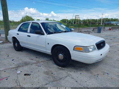 FORD CROWN VICTORIA 2011