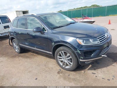 VOLKSWAGEN TOUAREG 2015