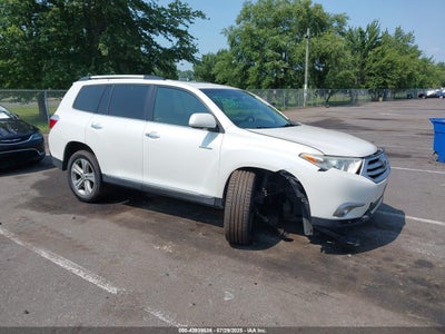 TOYOTA HIGHLANDER 2013