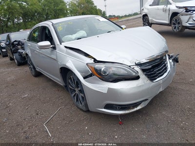 CHRYSLER 200 2012