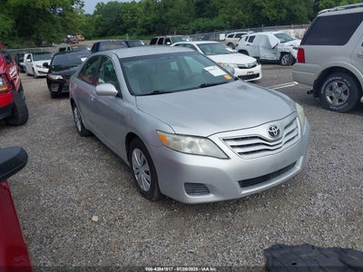 TOYOTA CAMRY 2011