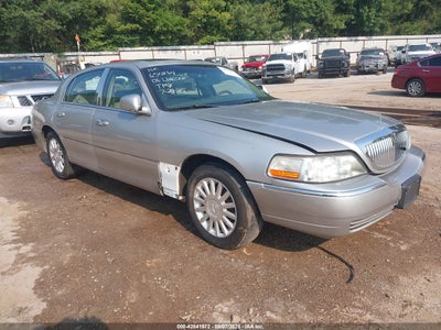 LINCOLN TOWN CAR 2006