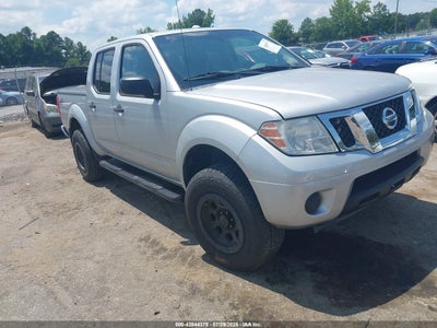 NISSAN FRONTIER 2015
