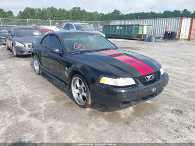 FORD MUSTANG 2000