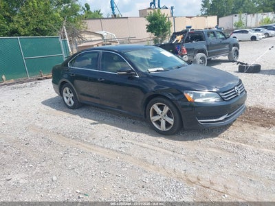 VOLKSWAGEN PASSAT 2013