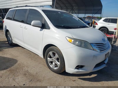 TOYOTA SIENNA 2017