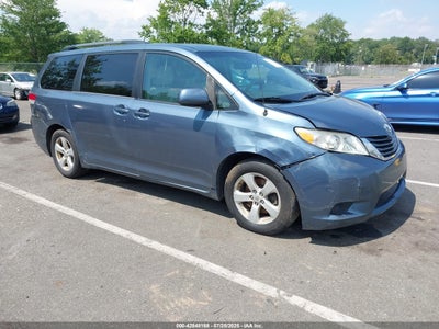 TOYOTA SIENNA 2014