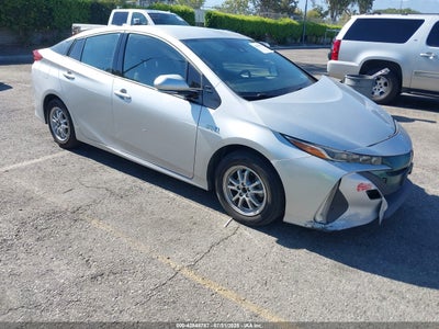 TOYOTA PRIUS PRIME 2017