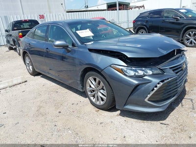 TOYOTA AVALON 2022