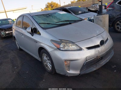TOYOTA PRIUS PLUG-IN 2013