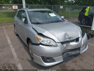 TOYOTA MATRIX 2010