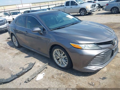 TOYOTA CAMRY 2019