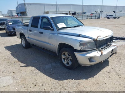 DODGE DAKOTA 2010