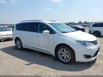 CHRYSLER PACIFICA 2018