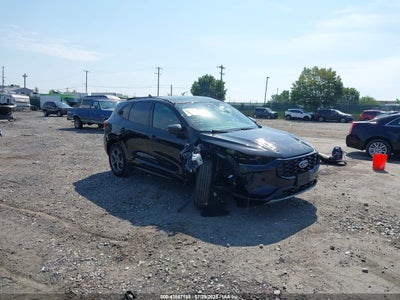 FORD ESCAPE 2023