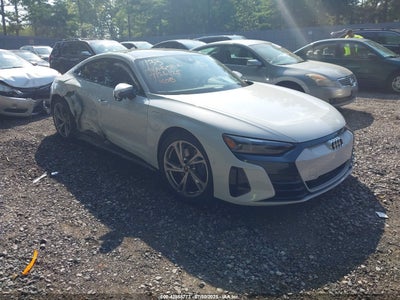 AUDI E-TRON GT 2024