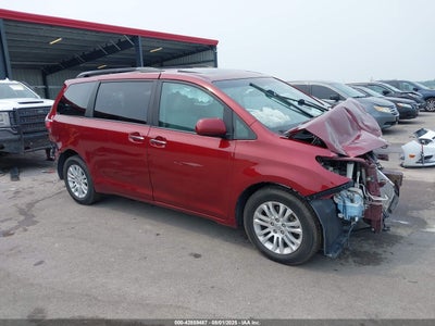 TOYOTA SIENNA 2017