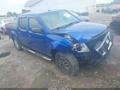 NISSAN FRONTIER 2015