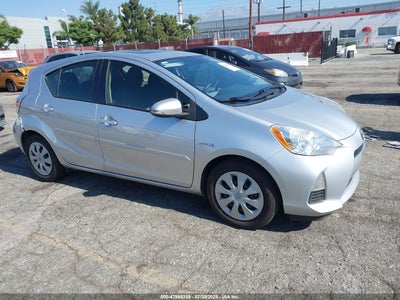 TOYOTA PRIUS C 2012