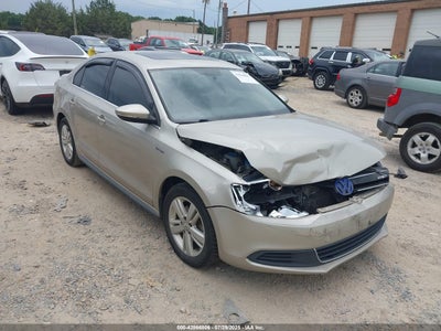 VOLKSWAGEN JETTA HYBRID 2013