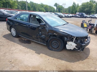TOYOTA CAMRY 2012