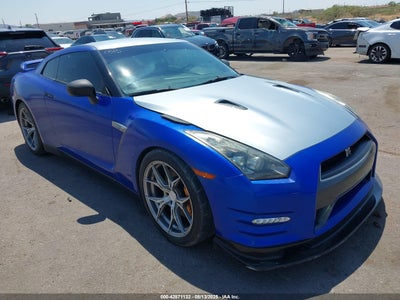 NISSAN GT-R 2010