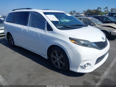 TOYOTA SIENNA 2015