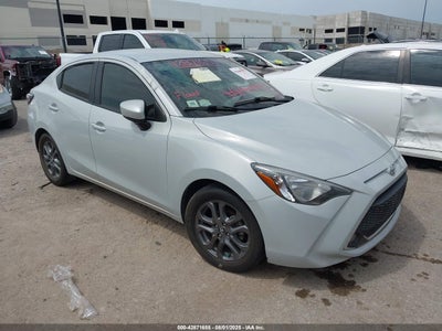 TOYOTA YARIS 2020