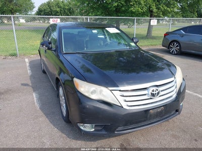 TOYOTA AVALON 2012