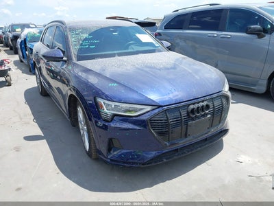 AUDI E-TRON 2022