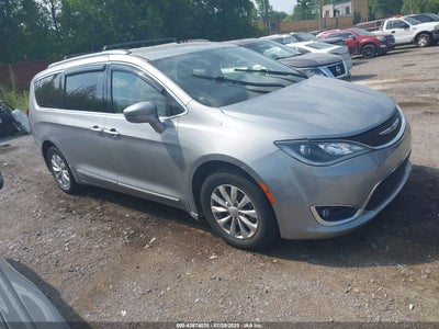 CHRYSLER PACIFICA 2018