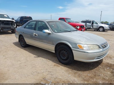 TOYOTA CAMRY 2001