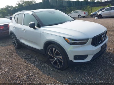 VOLVO XC40 2019