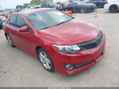 TOYOTA CAMRY 2014