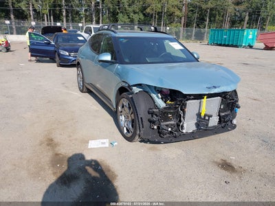 GENESIS GV60 2024