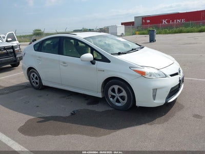 TOYOTA PRIUS 2015