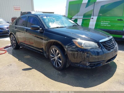 CHRYSLER 200 2014