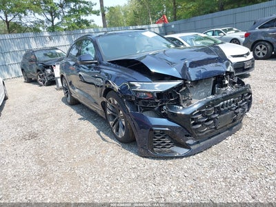 AUDI Q8 2025