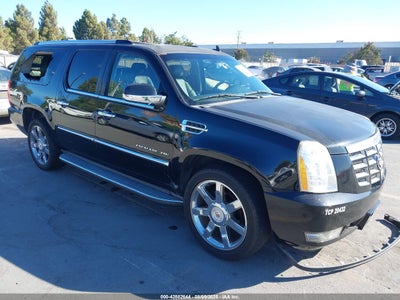 CADILLAC ESCALADE ESV 2013
