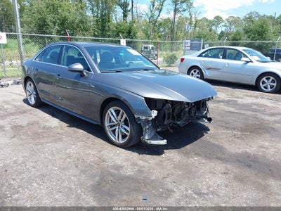 AUDI A4 2022