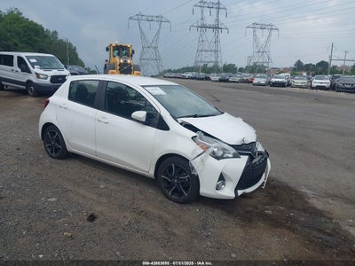 TOYOTA YARIS 2015