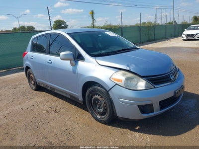 NISSAN VERSA 2011