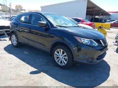 NISSAN ROGUE SPORT 2018