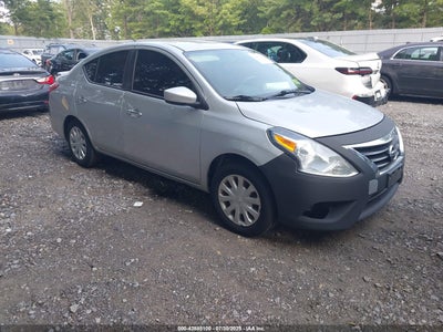 NISSAN VERSA 2017
