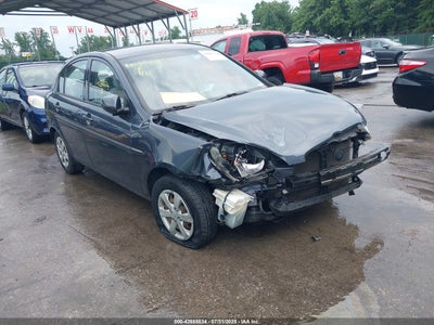 HYUNDAI ACCENT 2010