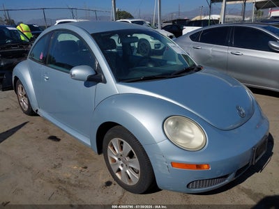 VOLKSWAGEN NEW BEETLE 2009