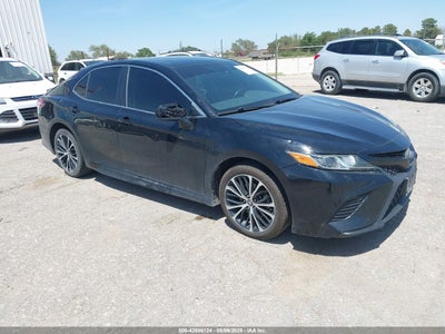 TOYOTA CAMRY 2020