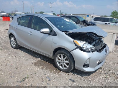 TOYOTA PRIUS C 2013